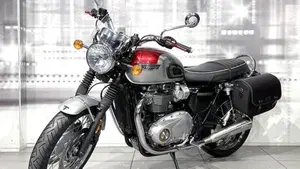 Triumph Bonneville T120 (2016 - 20)  (7)