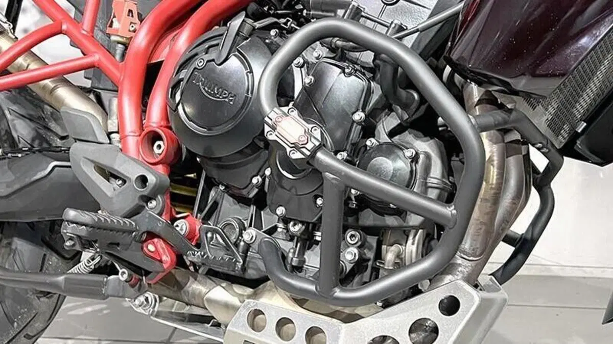 Triumph Tiger 800 XC ABS (2010 - 14)  (3)