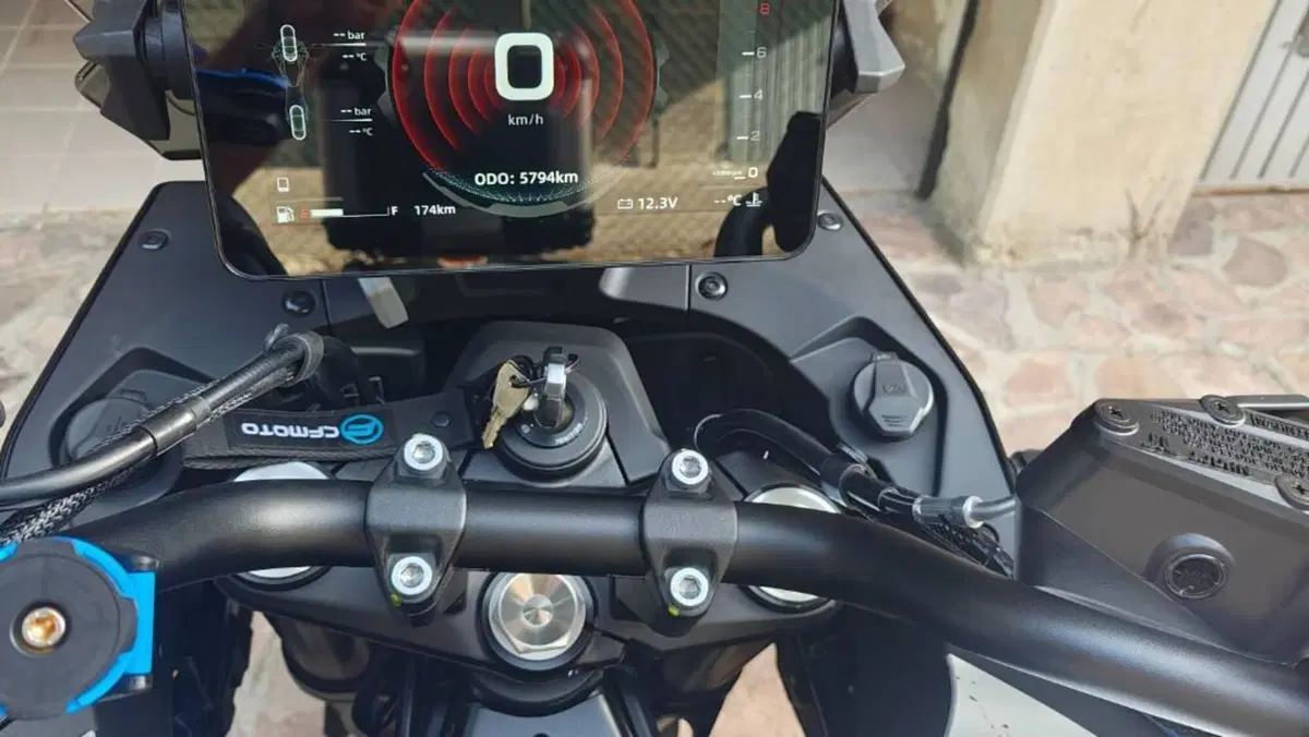 CFMOTO 800MT Explore (2023 - 26)  (2)