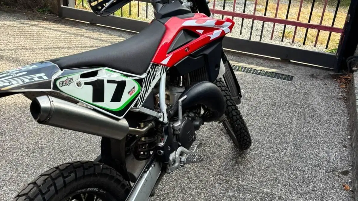 Husqvarna WR 125 (2012)  (2)