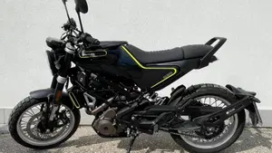 Husqvarna Svartpilen 401 (2018 - 19)  (2)