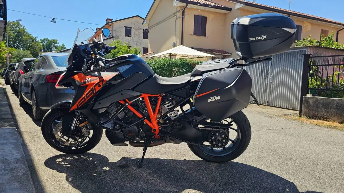 KTM 1290 Super Duke GT (2019 - 20)  (2)