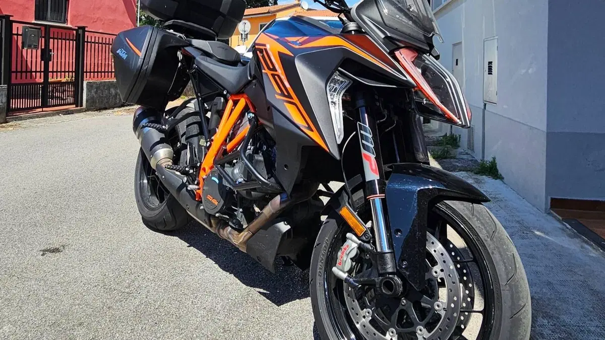 KTM 1290 Super Duke GT (2019 - 20)  (3)