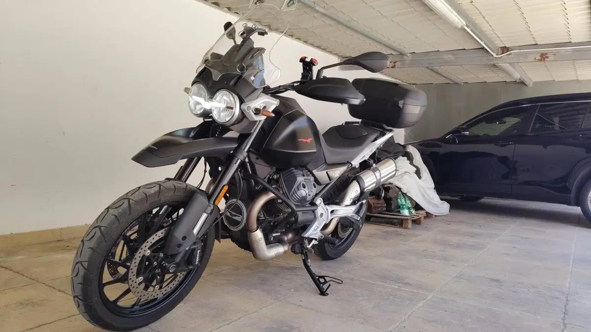 Moto Guzzi V85 Strada (2024 - 26)  (3)