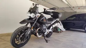 Moto Guzzi V85 Strada (2024 - 26)  (3)