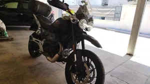 Moto Guzzi V85 Strada (2024 - 26)  (6)