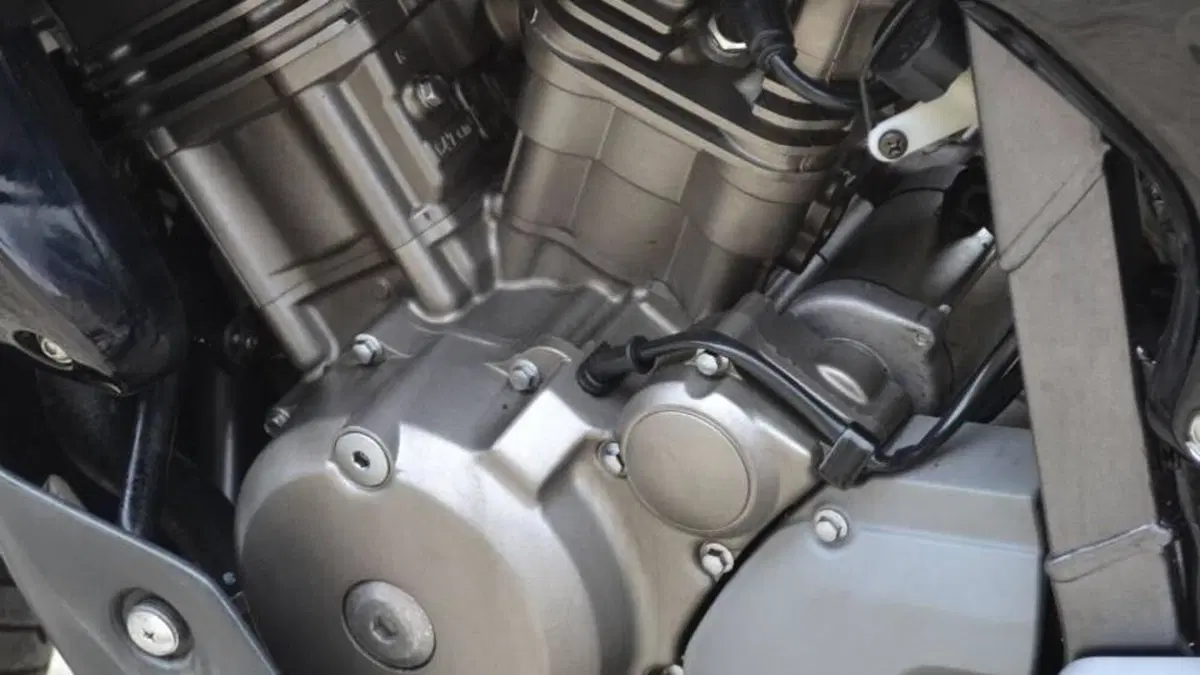 Honda Transalp XL 650V (2005 - 06)  (4)