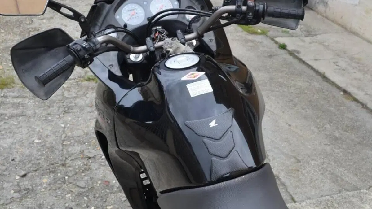 Honda Transalp XL 650V (2005 - 06)  (5)
