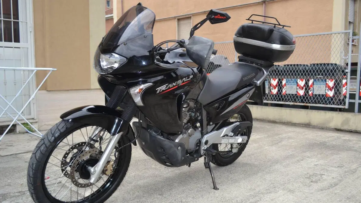 Honda Transalp XL 650V (2005 - 06)  (12)