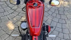 Harley-Davidson 883 Iron (2009 - 11) - XL 883N  (9)