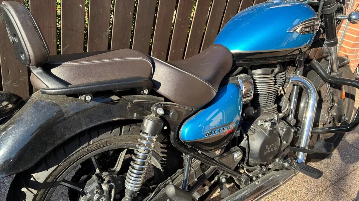 Royal Enfield Meteor 350 (2021 - 26)  (2)
