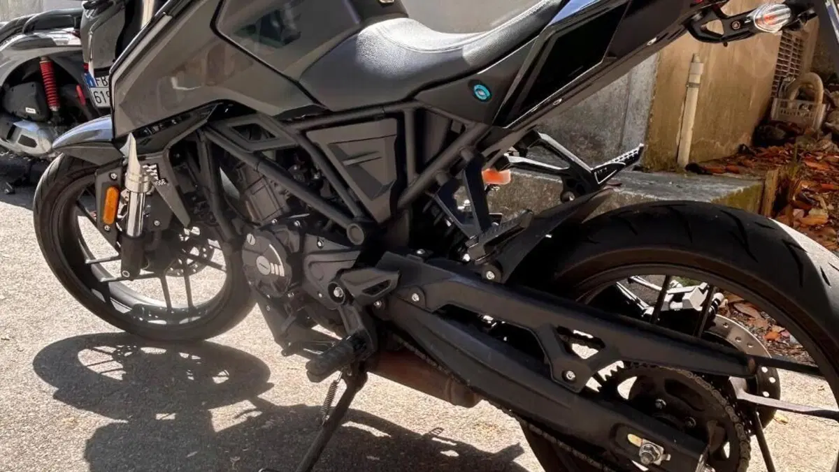 Voge Brivido 125R (2023 - 26)  (2)