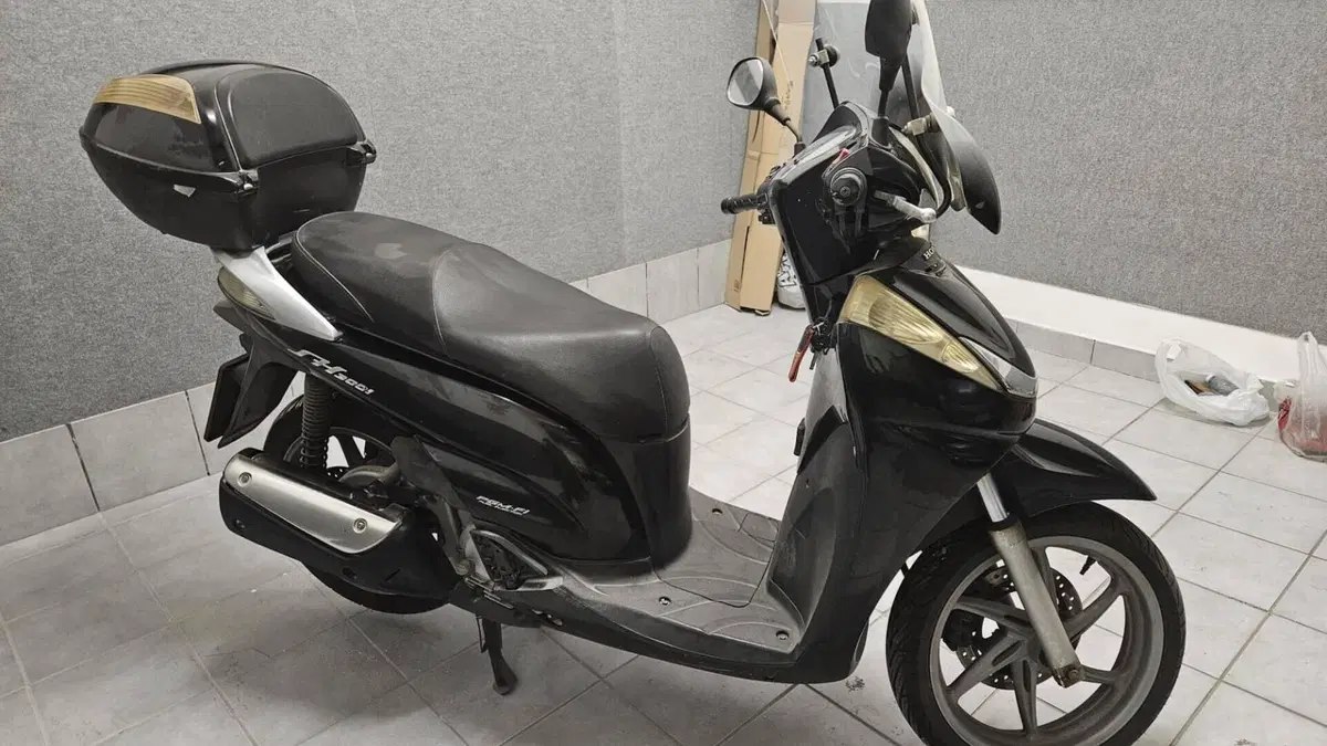 Honda SH 300 i (2006 - 10)  (5)