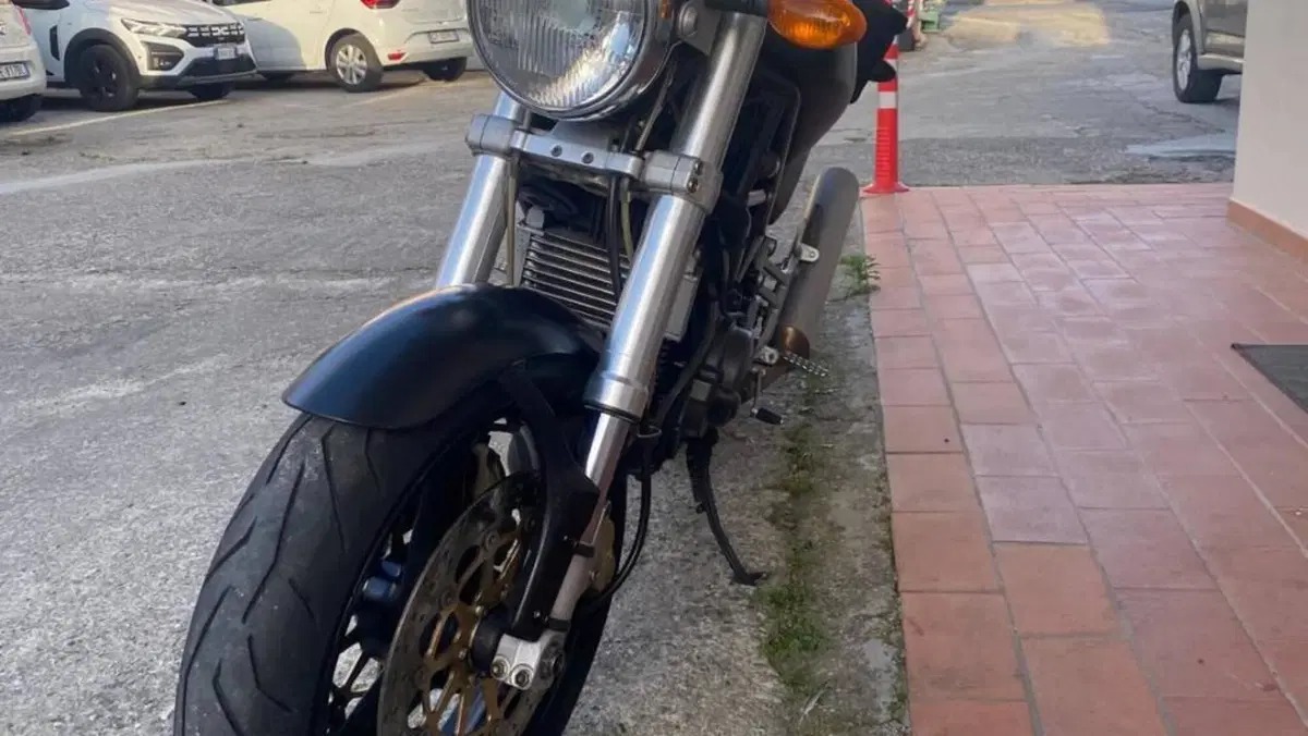 Ducati Monster 900 Dark I.E. (1999 - 02)  (5)