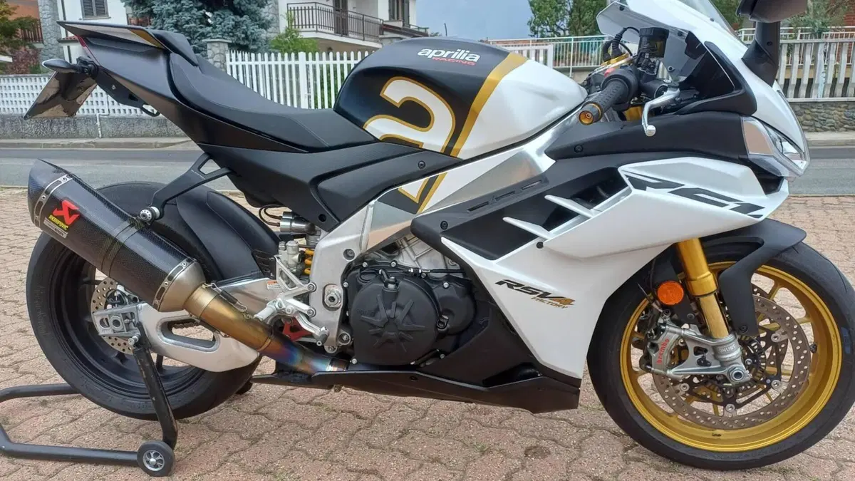 Aprilia RSV4 1100 Factory (2021 - 24)  (5)
