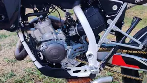 Husqvarna SM 125 (2010 - 12)  (8)