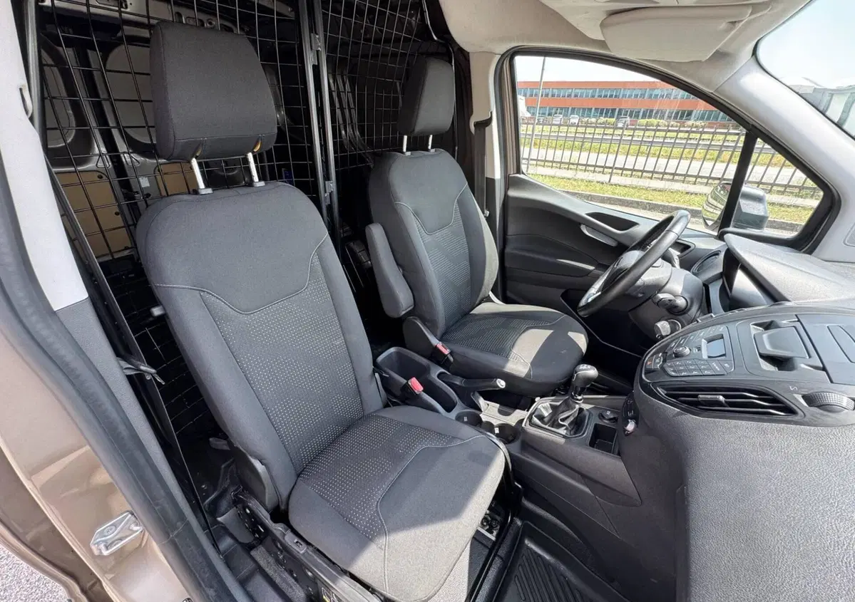 Ford Transit Courier 1.0 EcoBoost 100CV  Trend (16)