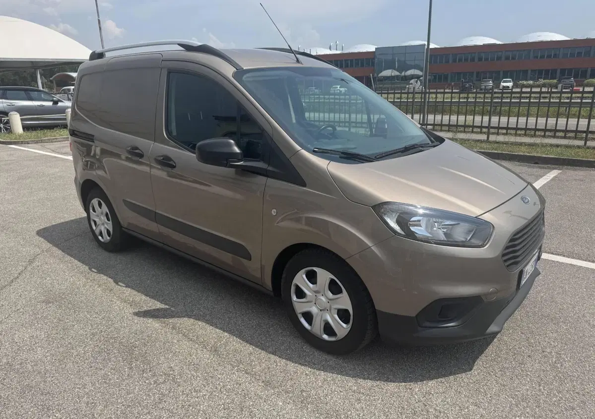 Ford Transit Courier 1.0 EcoBoost 100CV  Trend (2)