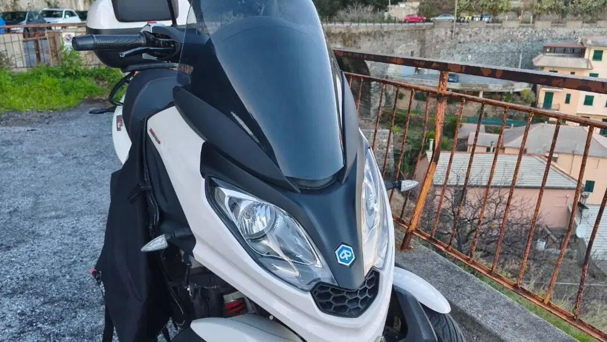 Piaggio MP3 300 Sport ABS Hpe (2021 - 24)  (4)