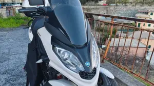 Piaggio MP3 300 Sport ABS Hpe (2021 - 24)  (4)