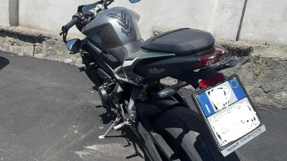Triumph Street Triple 765 RS (2023 - 26)  (6)