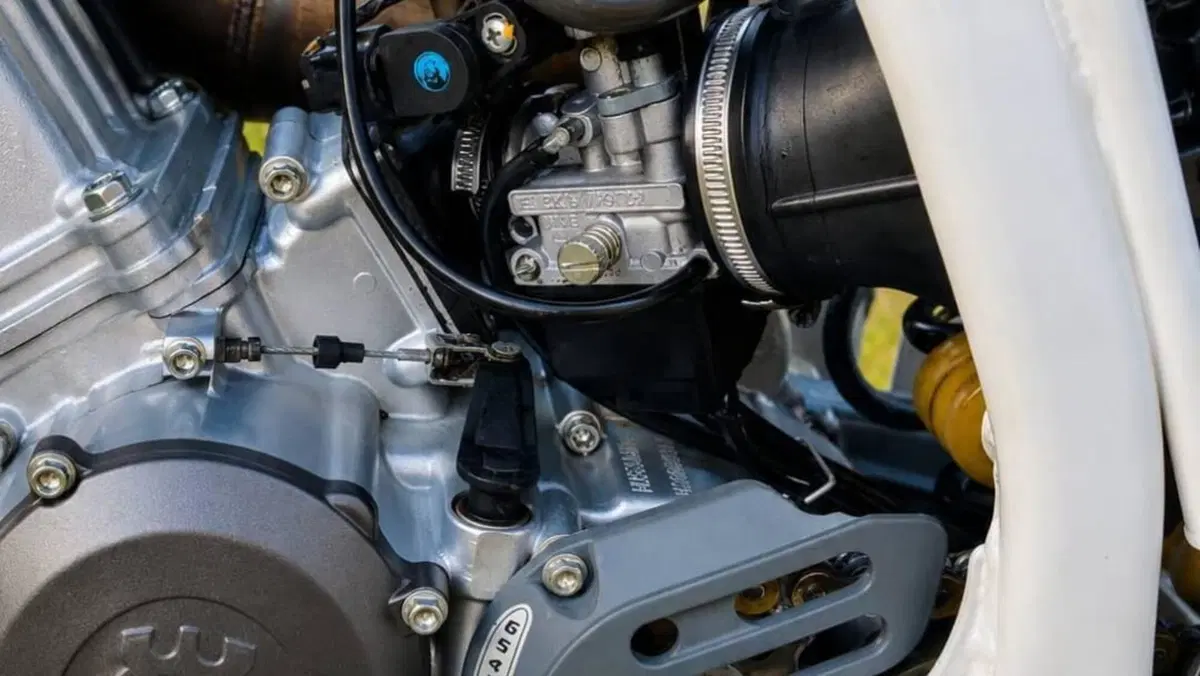 Husqvarna SM 125 (2010 - 12)  (7)