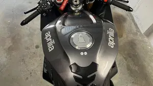 Aprilia RSV4 1100 (2025 - 26)  (4)