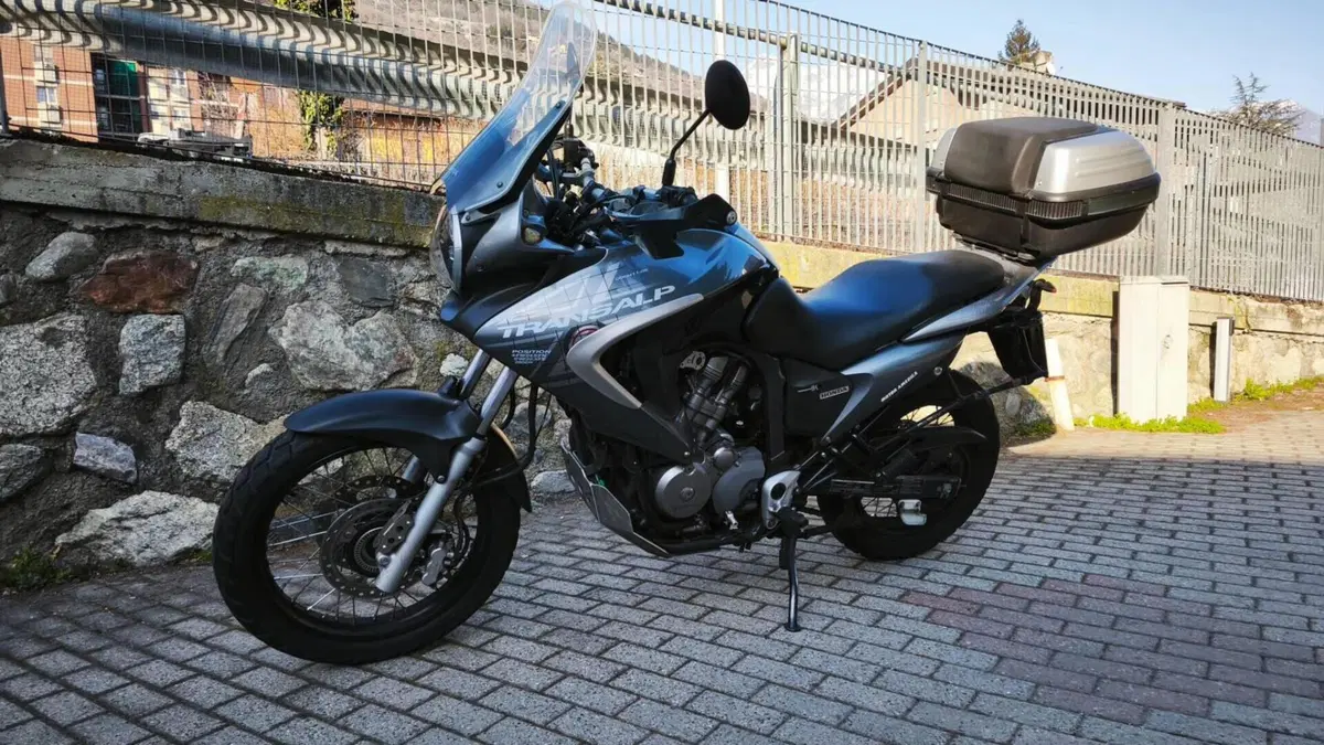 Honda Transalp XL 700 V ABS (2007 - 2013)  (2)