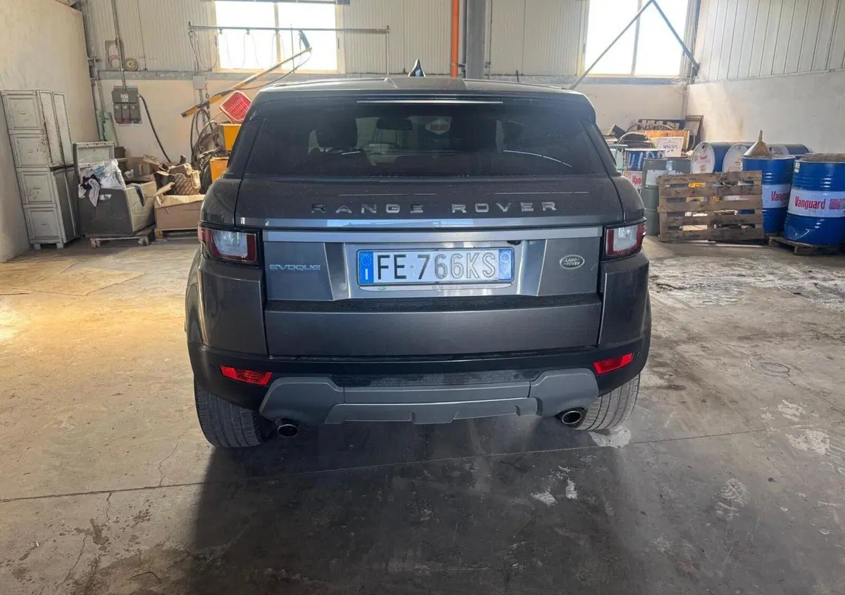 Land Rover Range Rover Evoque 2.0 eD4 5p. Pure (4)