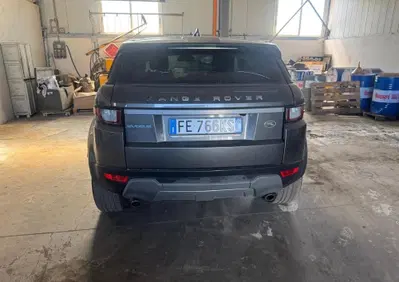 Land Rover Range Rover Evoque 2.0 eD4 5p. Pure (4)
