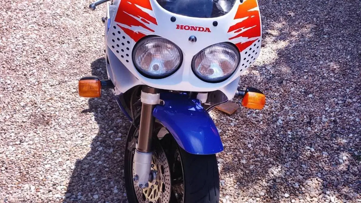 Honda CBR 900 RR (1992 - 93)  (6)