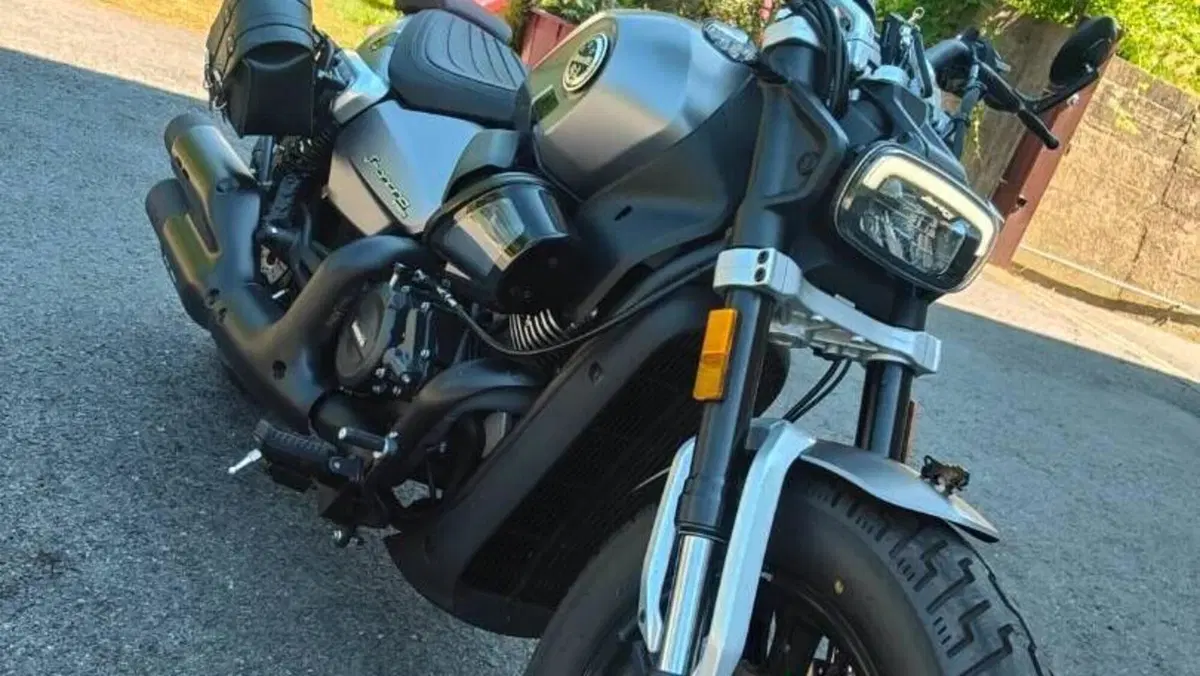 Benelli Leoncino 400 Bobber (2026)  (7)
