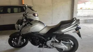 Suzuki GSR 600 (2006 - 11)  (3)