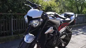 Triumph Street Triple R (2017 - 20)  (4)