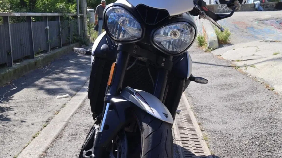 Triumph Street Triple R (2017 - 20)  (5)