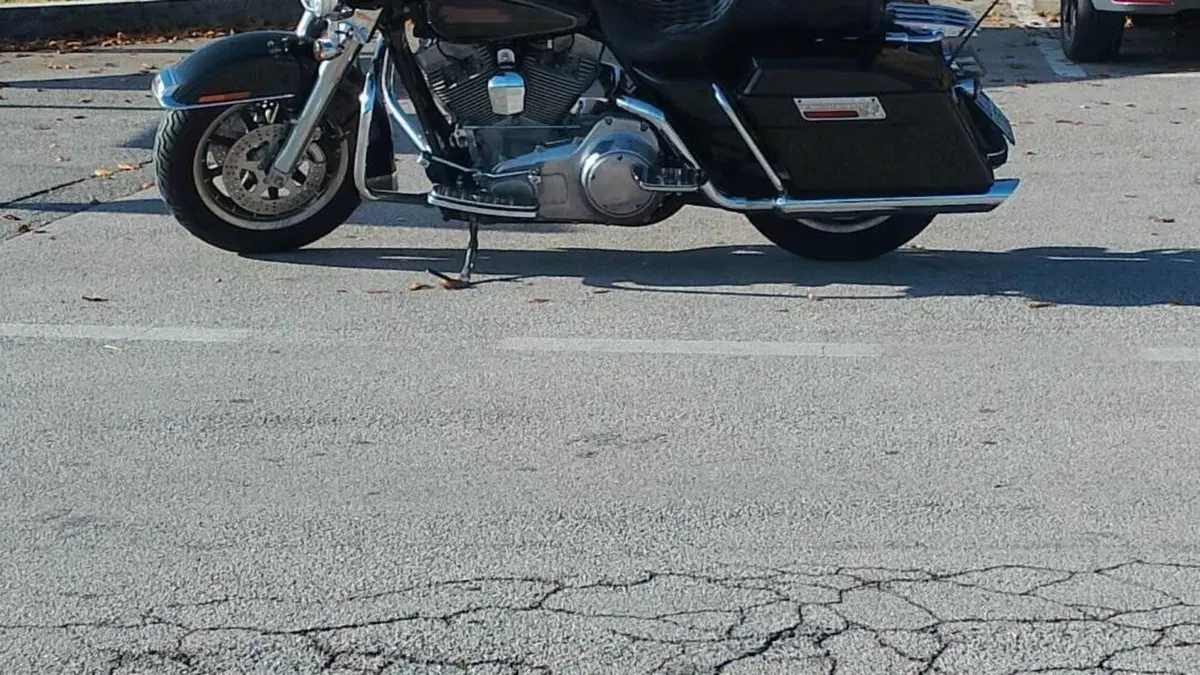 Harley-Davidson 1584 Electra Glide Ultra Classic (2007) - FLHTCU  (4)