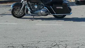 Harley-Davidson 1584 Electra Glide Ultra Classic (2007) - FLHTCU  (4)