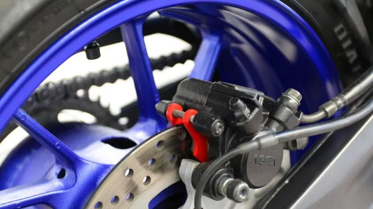 Yamaha YZF R7 (2021 - 25)  (9)