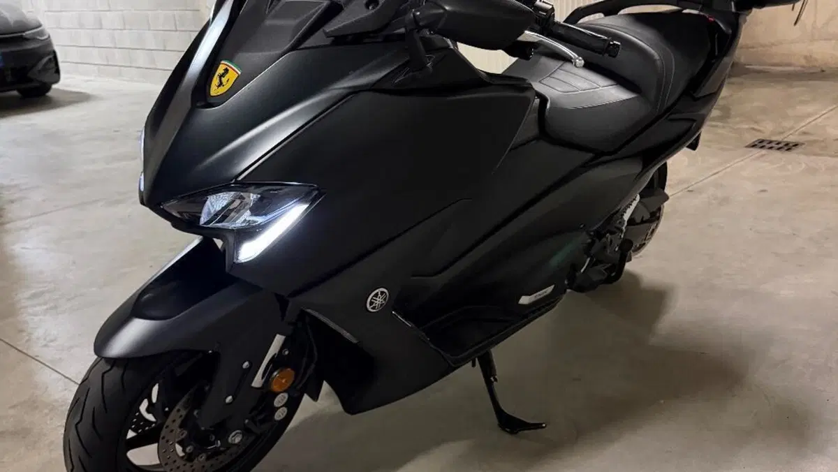 Yamaha T-Max 560 (2020 - 21)  (2)