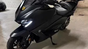 Yamaha T-Max 560 (2020 - 21)  (2)