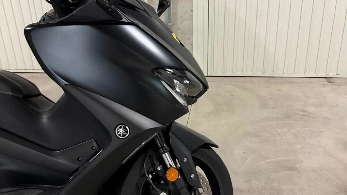 Yamaha T-Max 560 (2020 - 21)  (3)
