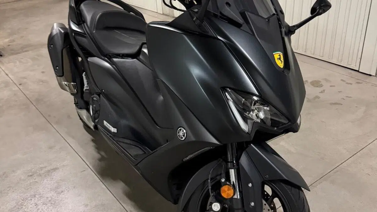 Yamaha T-Max 560 (2020 - 21)  (4)