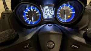 Yamaha T-Max 560 (2020 - 21)  (7)