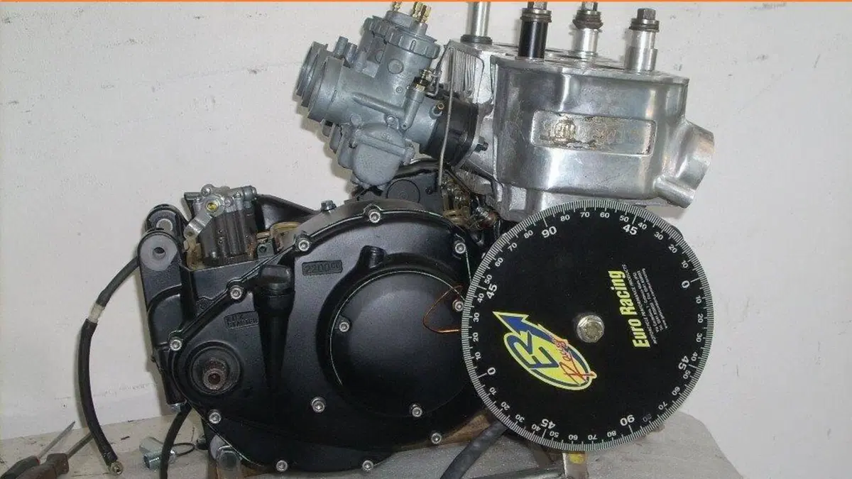 Suzuki   (12)
