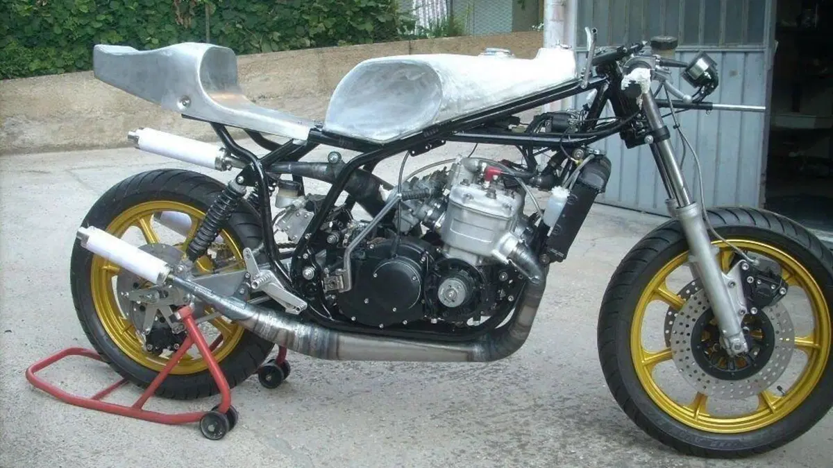 Suzuki   (13)
