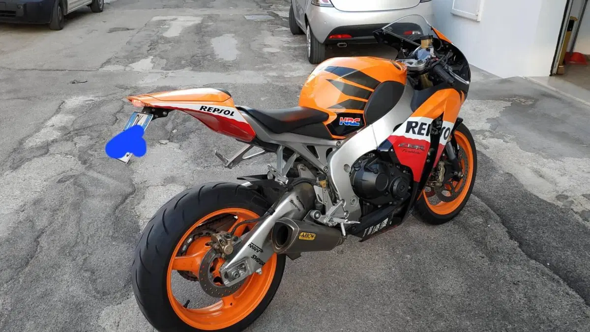 Honda CBR 1000 RR Fireblade (2008 - 11)  (5)