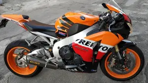 Honda CBR 1000 RR Fireblade (2008 - 11)  (7)