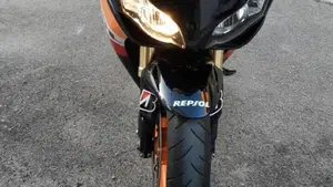 Honda CBR 1000 RR Fireblade (2008 - 11)  (10)