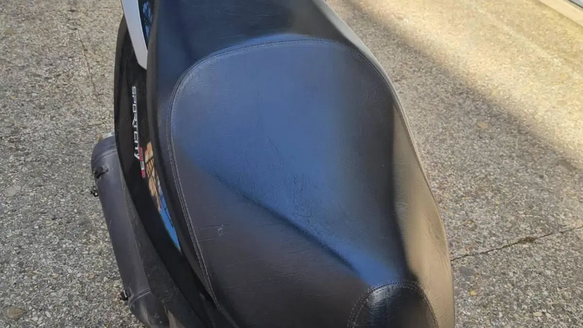 Aprilia Sportcity 125  (7)