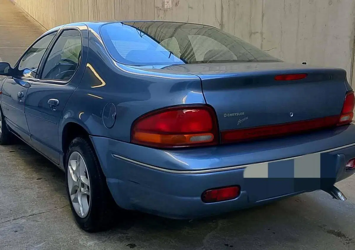 Chrysler Stratus  (11)